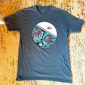 Quicksilver T -Shirt. Medium. E1